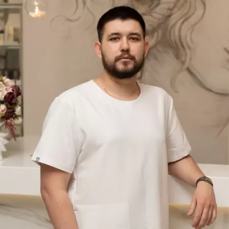 Врач Зязин Михаил Владимирович